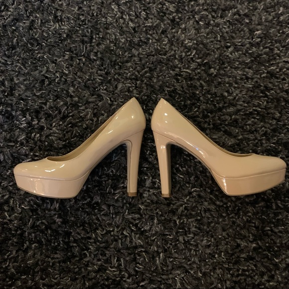 Nine West Patent Leather Pumps - Nude, 6.5 - Picture 3 of 6